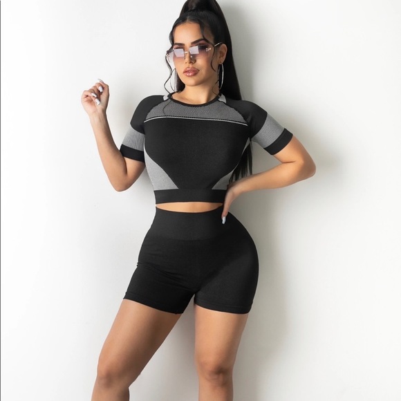 NWT Womens Running Drill SET Black & Gray Active Performance Sports Yoga Biker - Picture 2 of 4